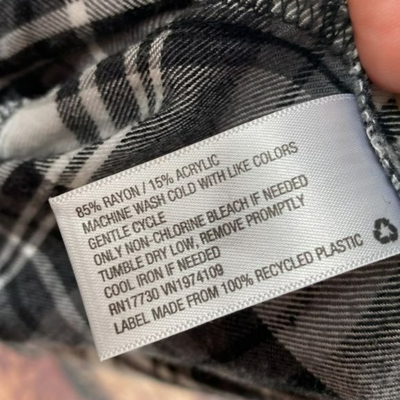 Wild Fable Plaid Cropped Button Down Shirt - Picture 8 of 8